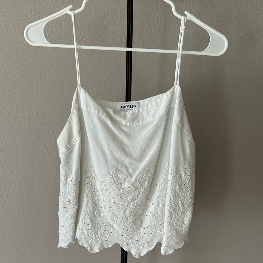 🐚cute eyelet crop top